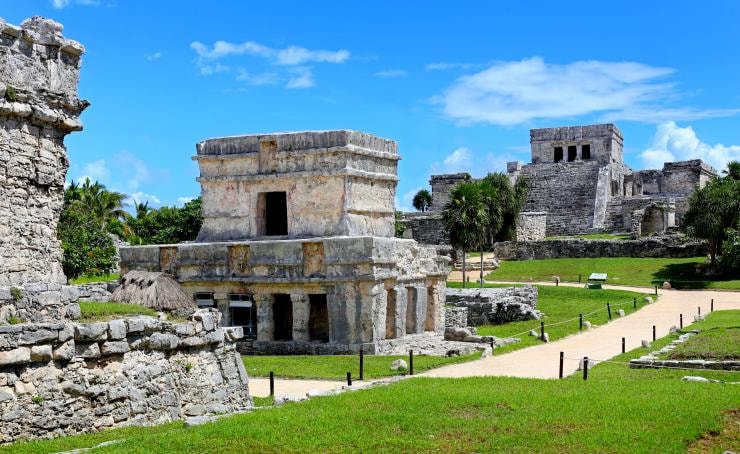 Mayan temple ruins at Tulum archaeological site